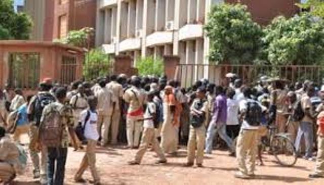 Article : Lycées et collèges du Burkina Faso : quand la grève devient une (sale) habitude !